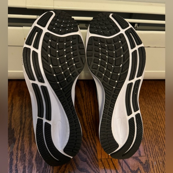 Nike Air Zoom Pegasus “Black White” Size 6.5 - Picture 5 of 14